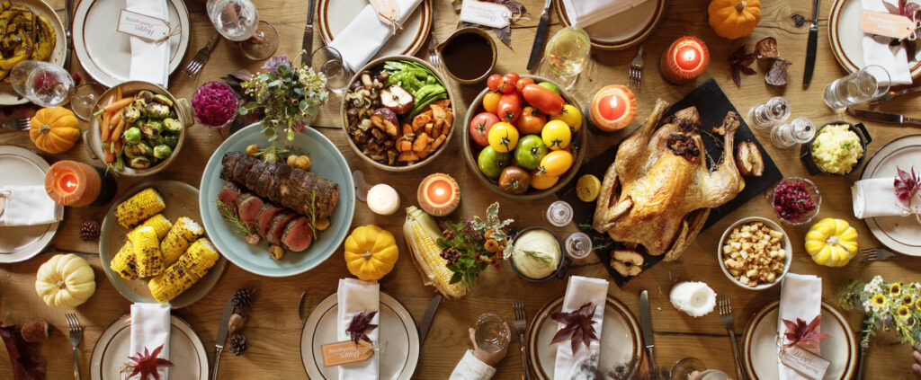 Thanksgiving table